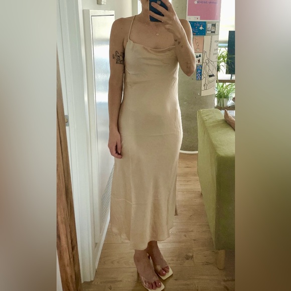 Show Me Your Mumu Verona Cowl Dress 🥂 - Picture 5 of 7